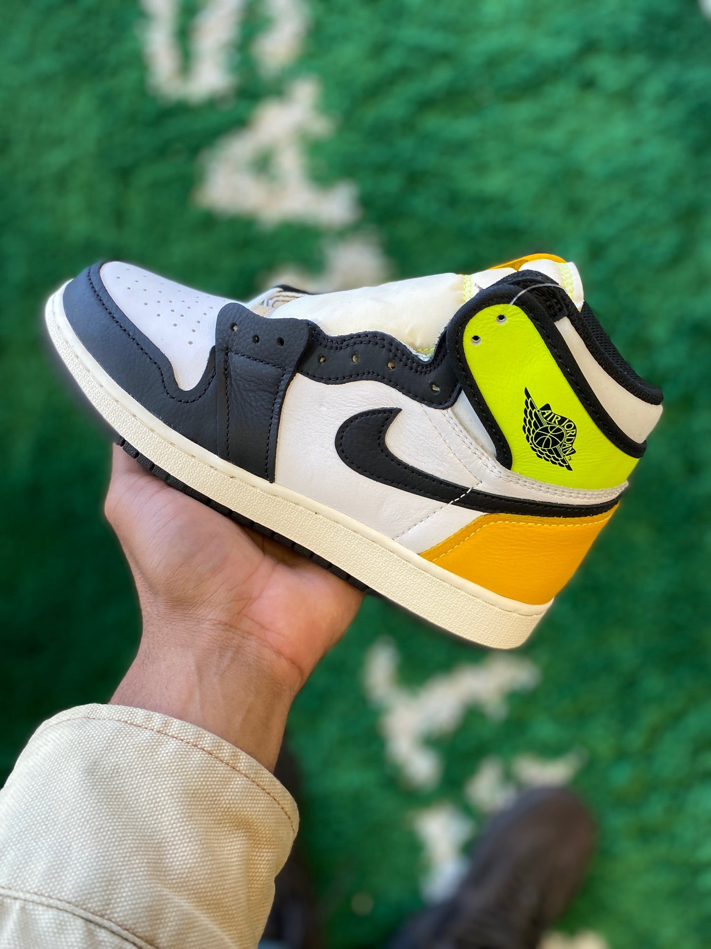 Jordan 1 Retro High White Black Volt University Gold