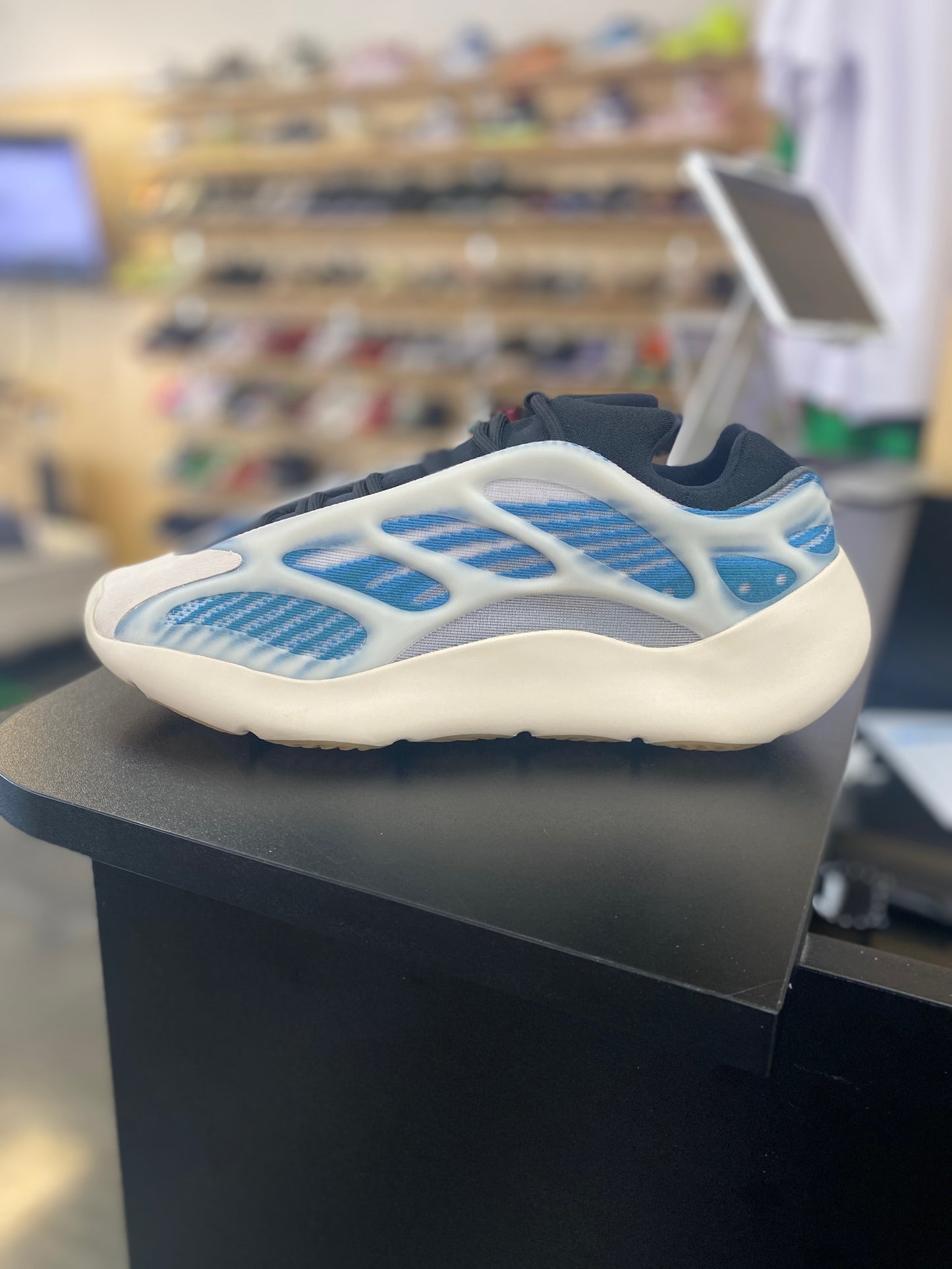 Adidas Yeezy 700 V3 Kyanite