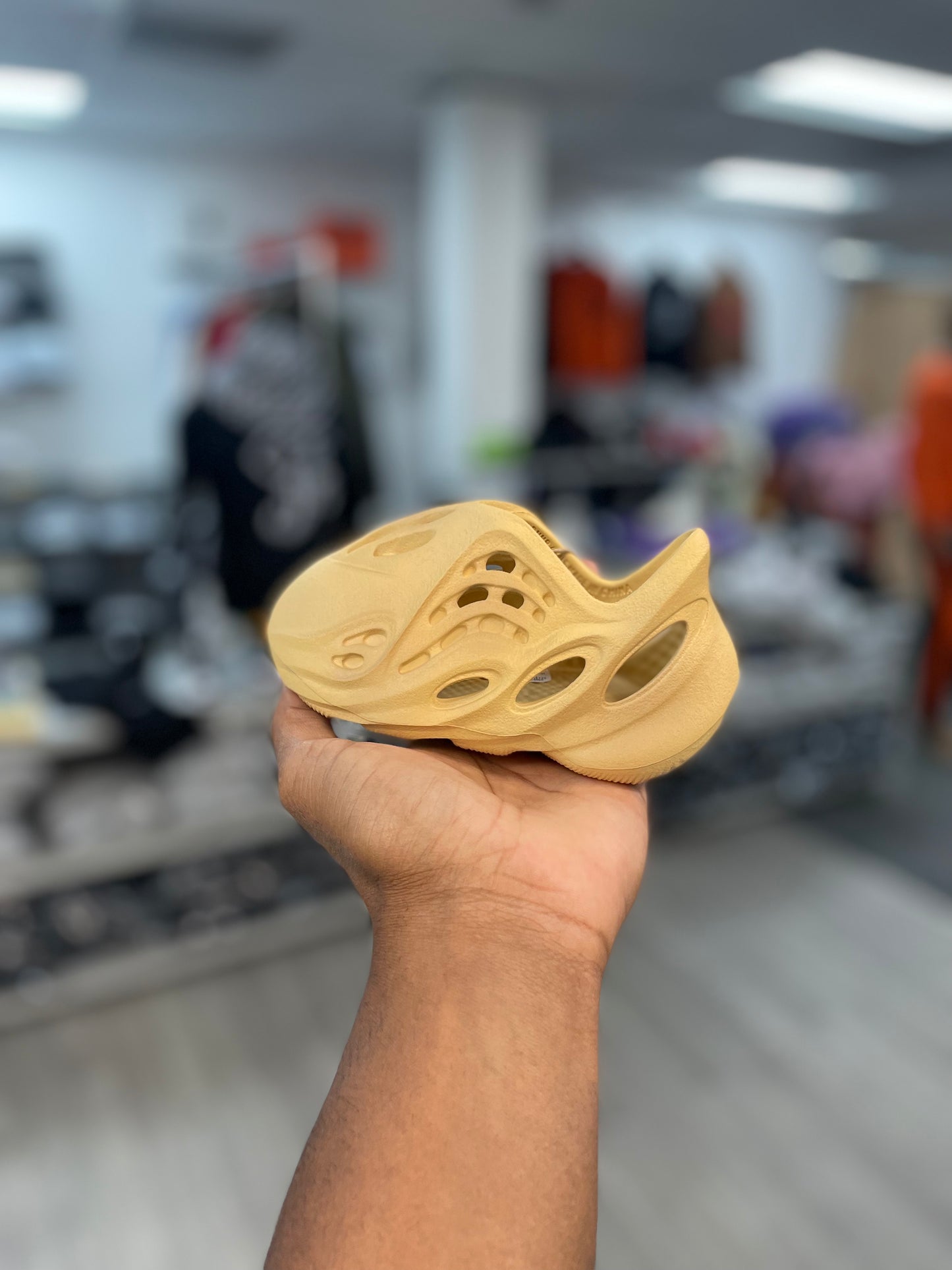 Yeezy foam RNNR Desert Sand