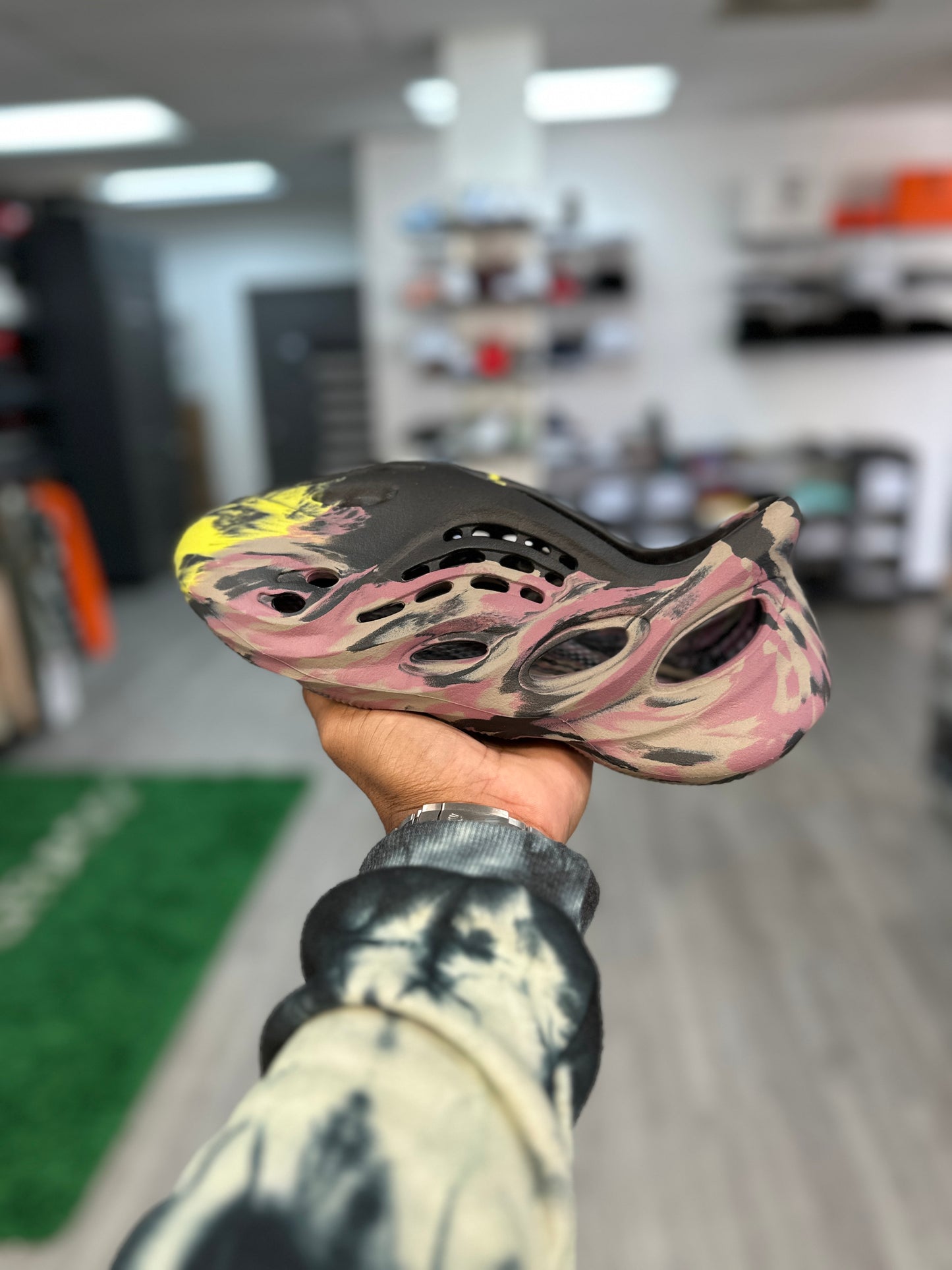 MX Carbon Adidas Yeezy Foam RNR