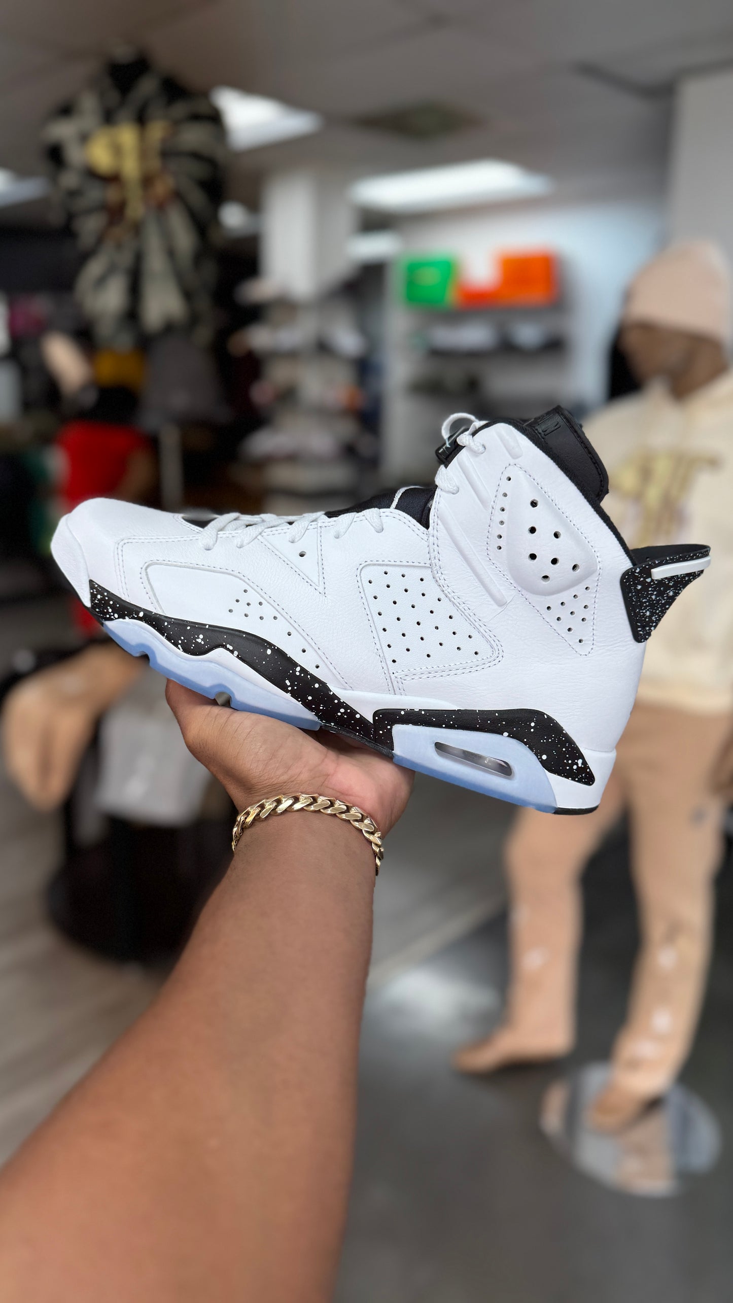 Air Jordan 6 Retro Reverse Oreo