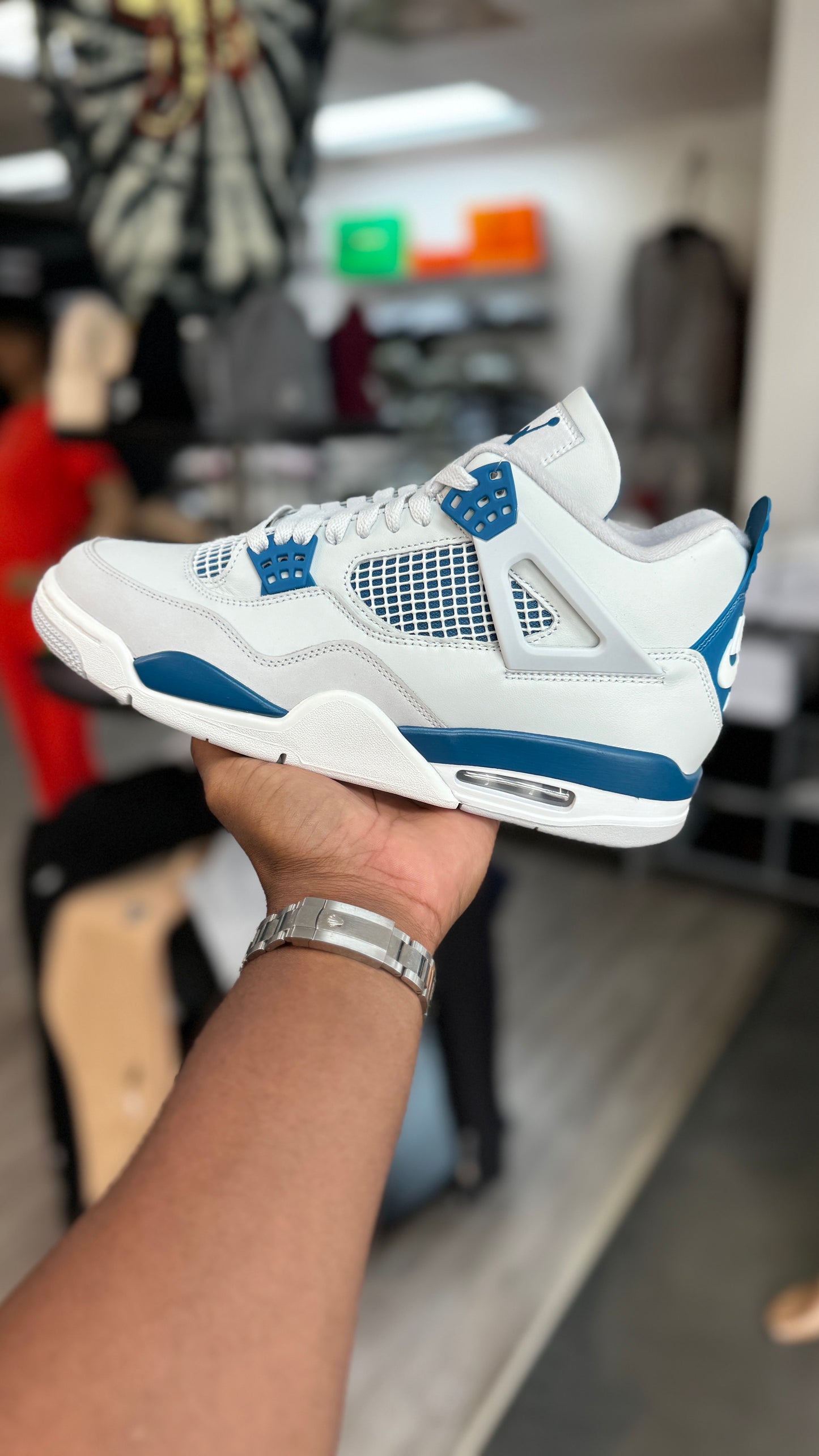 Jordan 4 Retro Military Blue (2024)