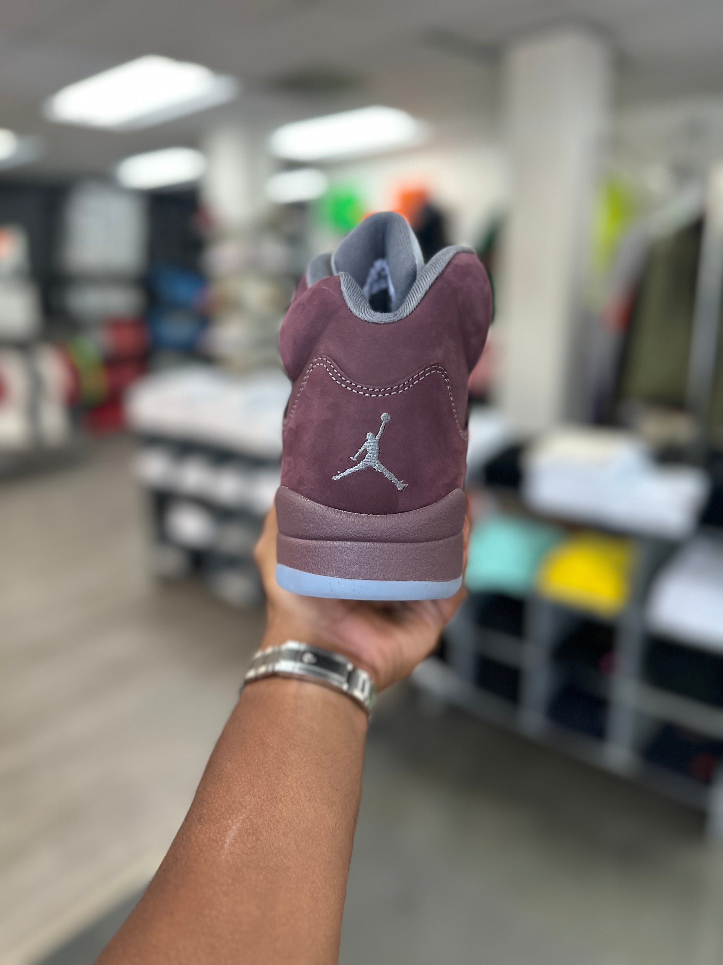 Jordan 5 Retro Burgundy (2023)