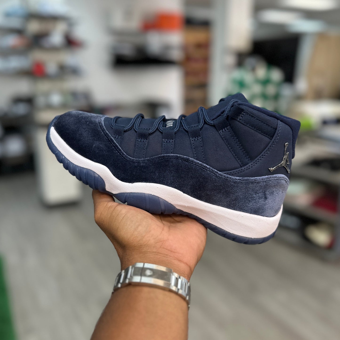 Jordan 11 Retro Midnight Navy (W)