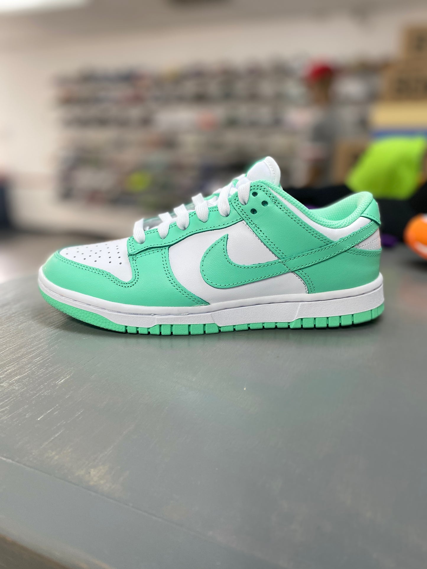 Nike Dunk Low Green Glow (W)