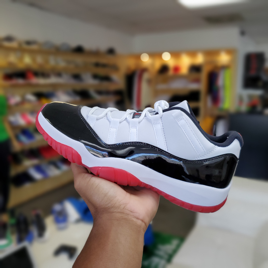 Jordan 11 Retro Low Concord Bred