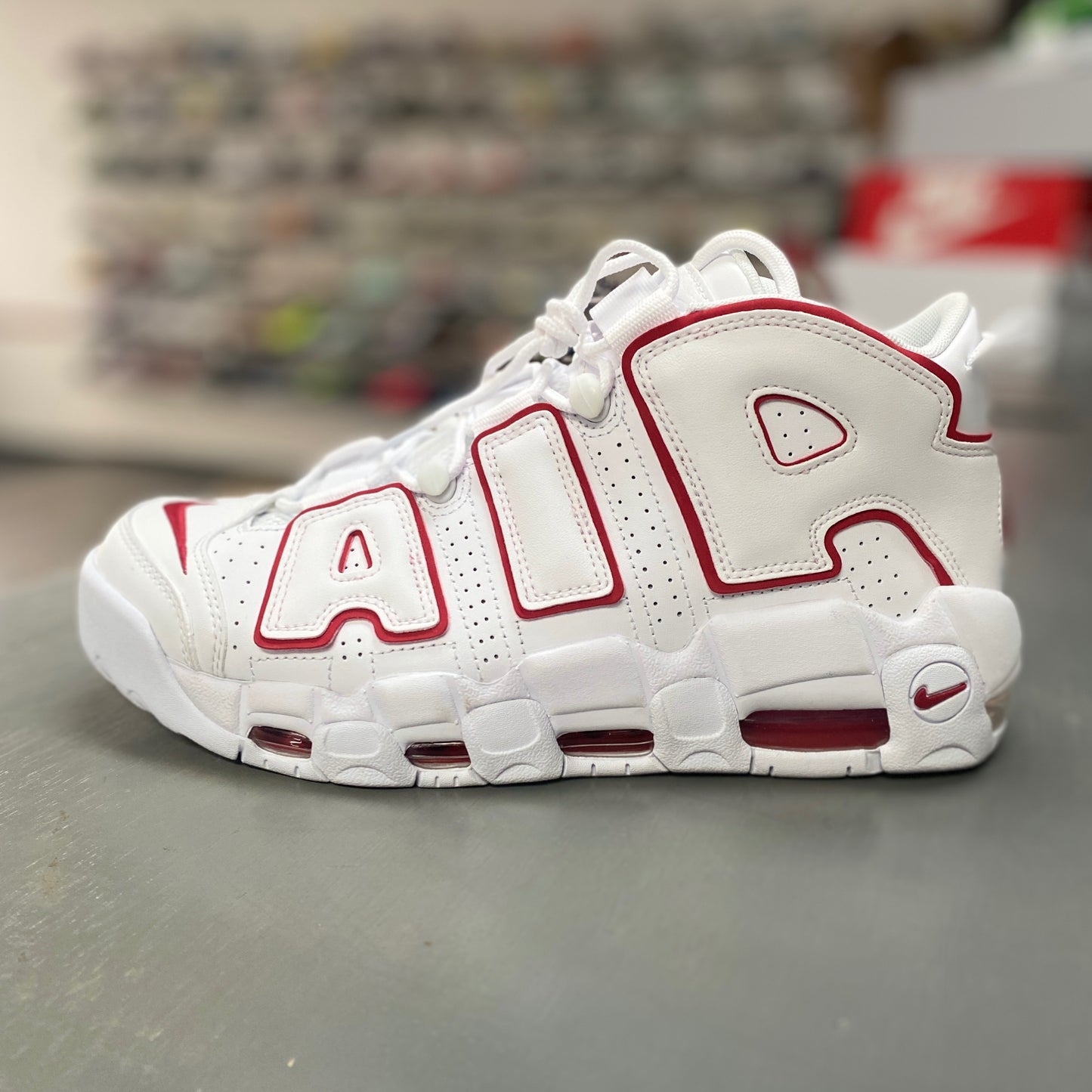 Nike Air More Uptempo White Varsity Red Outline (2018/2021)