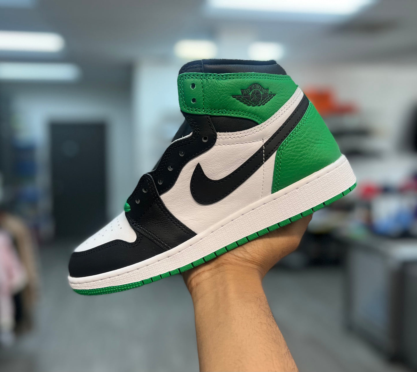 Jordan 1 Retro High OG Lucky Green