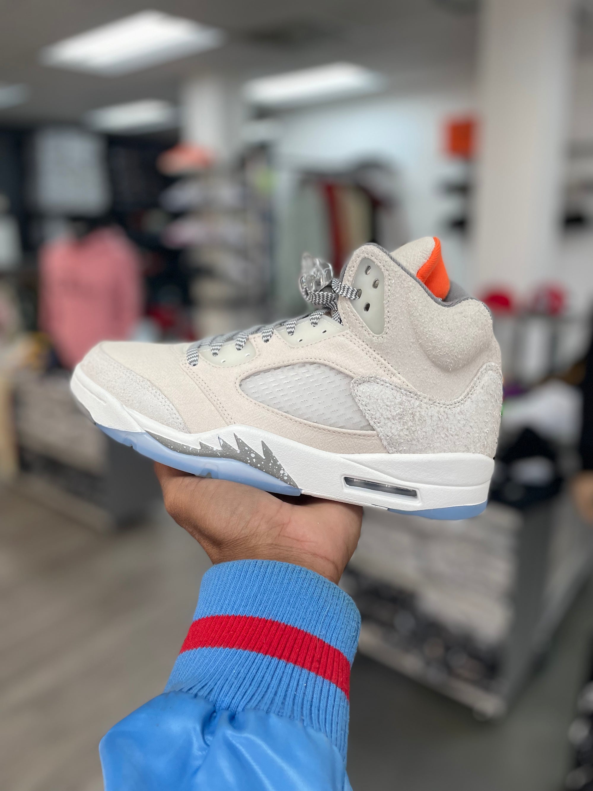 Air Jordan Retro 5 SE Craft - Luxuries By Luck